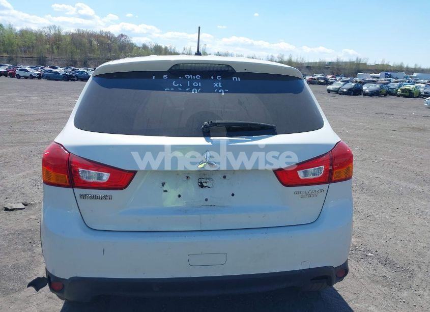 Photo 15 of 2016 Mitsubishi Outlander SPORT 2.0 ES (VIN JA4AR3AUXGZ032676)