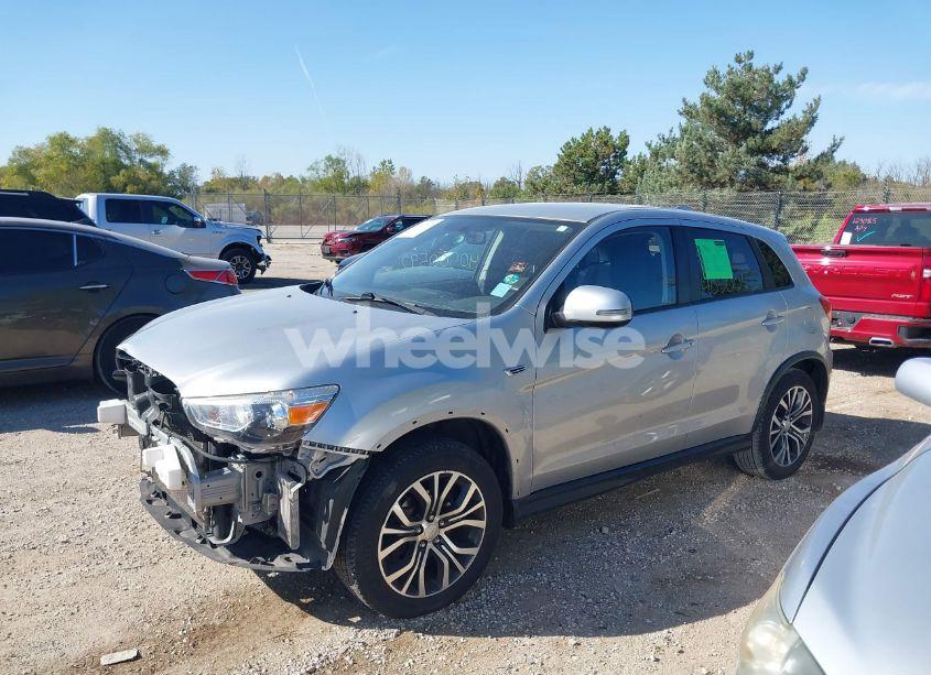 Photo 2 of 2019 Mitsubishi Outlander SPORT 2.0 ES/2.0 LE/2.0 SE/2.0 SP (VIN JA4AR3AUXKU005726)