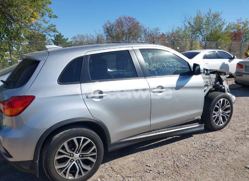 Photo 4 of 2019 Mitsubishi Outlander SPORT 2.0 ES/2.0 LE/2.0 SE/2.0 SP (VIN JA4AR3AUXKU005726)