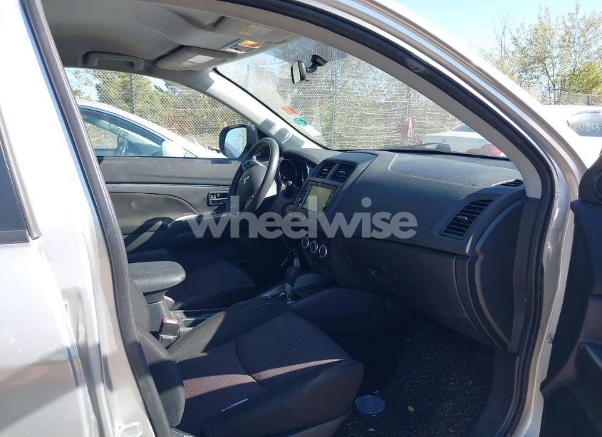 Photo 5 of 2019 Mitsubishi Outlander SPORT 2.0 ES/2.0 LE/2.0 SE/2.0 SP (VIN JA4AR3AUXKU005726)