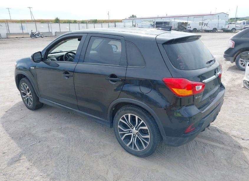Photo 3 of 2019 Mitsubishi Outlander SPORT 2.0 ES/2.0 LE/2.0 SE/2.0 SP (VIN JA4AR3AUXKU032358)