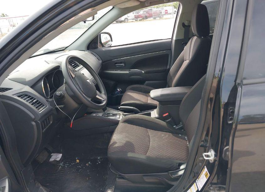 Photo 5 of 2019 Mitsubishi Outlander SPORT 2.0 ES/2.0 LE/2.0 SE/2.0 SP (VIN JA4AR3AUXKU032358)