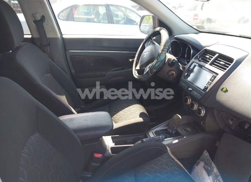 Photo 5 of 2020 Mitsubishi Outlander SPORT 2.0 ES AWC (VIN JA4AR3AUXLU013567)