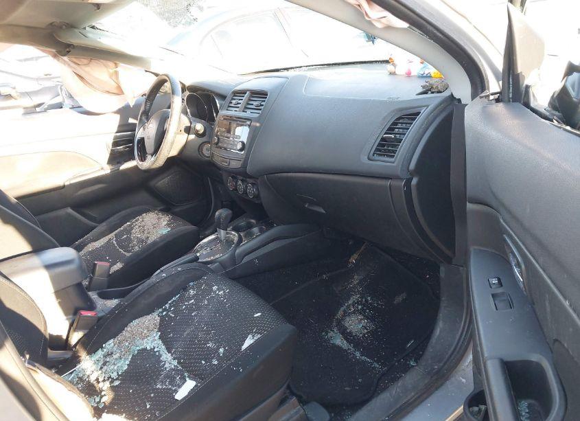 Photo 5 of 2016 Mitsubishi Outlander SPORT (VIN JA4AR3AW1GZ052459)