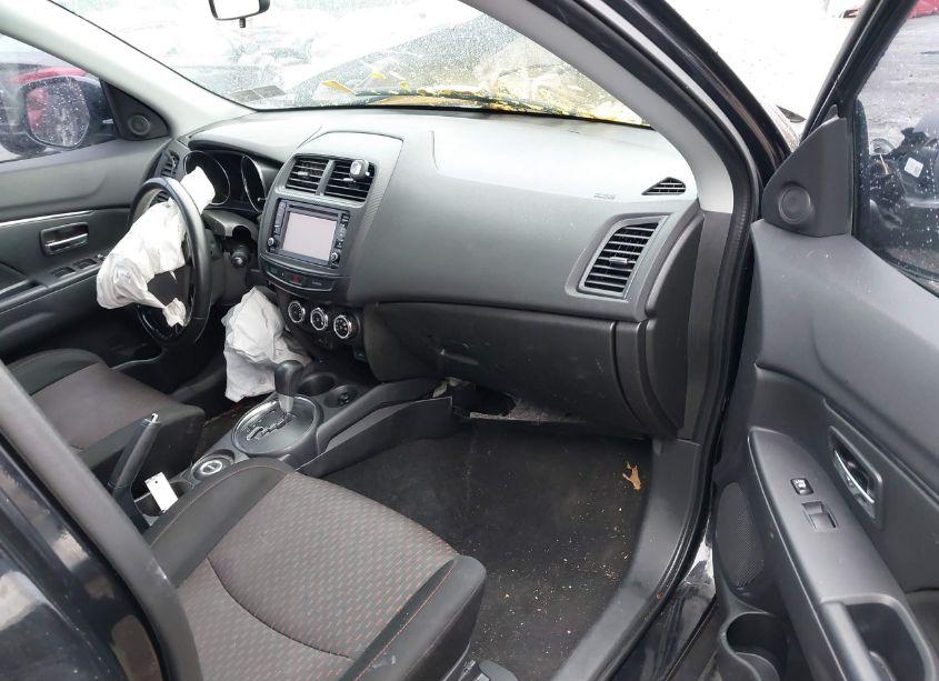 Photo 5 of 2017 Mitsubishi Outlander SPORT 2.4 SE (VIN JA4AR3AW1HZ022704)