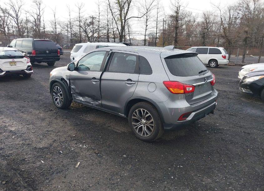 Photo 3 of 2018 Mitsubishi Outlander SPORT 2.4 SE (VIN JA4AR3AW2JU001749)