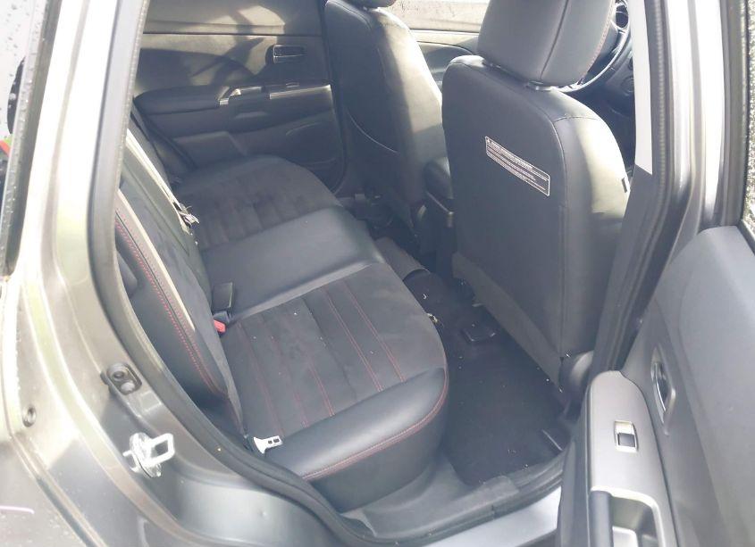 Photo 8 of 2018 Mitsubishi Outlander SPORT 2.4 SE (VIN JA4AR3AW2JU001749)