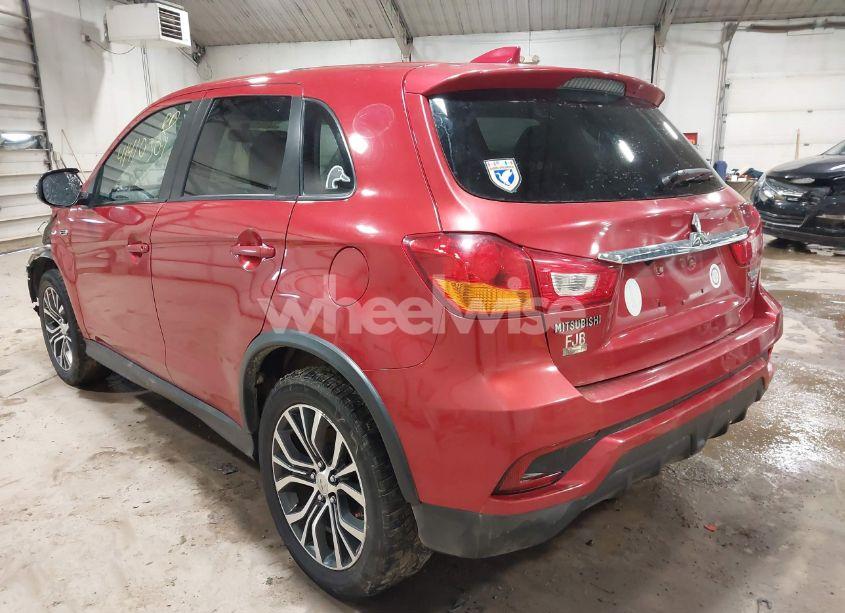 Photo 3 of 2018 Mitsubishi Outlander SPORT 2.4 SE (VIN JA4AR3AW2JZ033877)