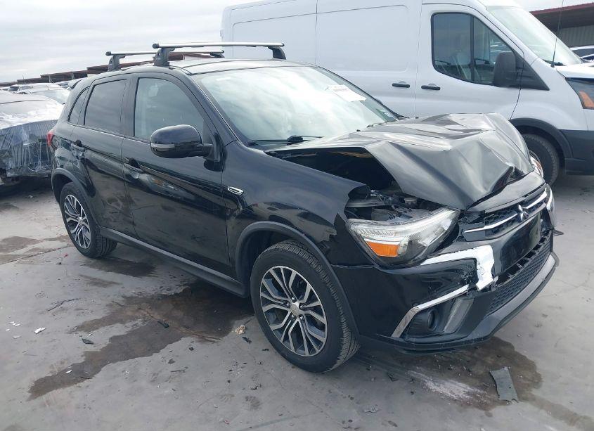 2018 Mitsubishi Outlander SPORT 2.4 SE (VIN JA4AR3AW3JU017801) main photo