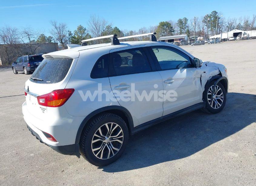 Photo 4 of 2018 Mitsubishi Outlander SPORT 2.4 SE (VIN JA4AR3AW3JZ012259)