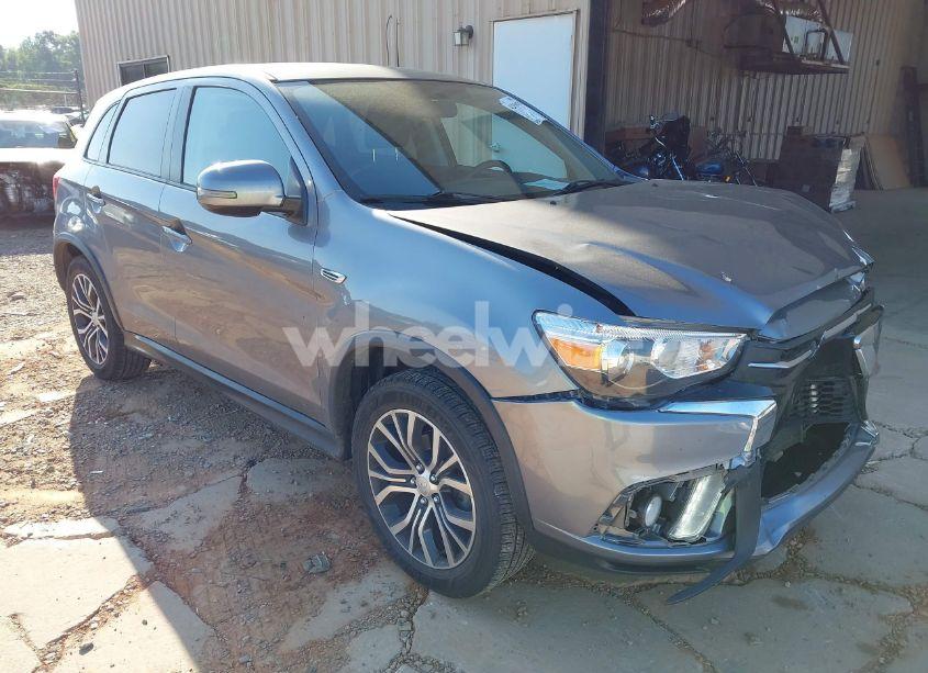 2018 Mitsubishi Outlander SPORT 2.4 SE (VIN JA4AR3AW4JU006449) main photo