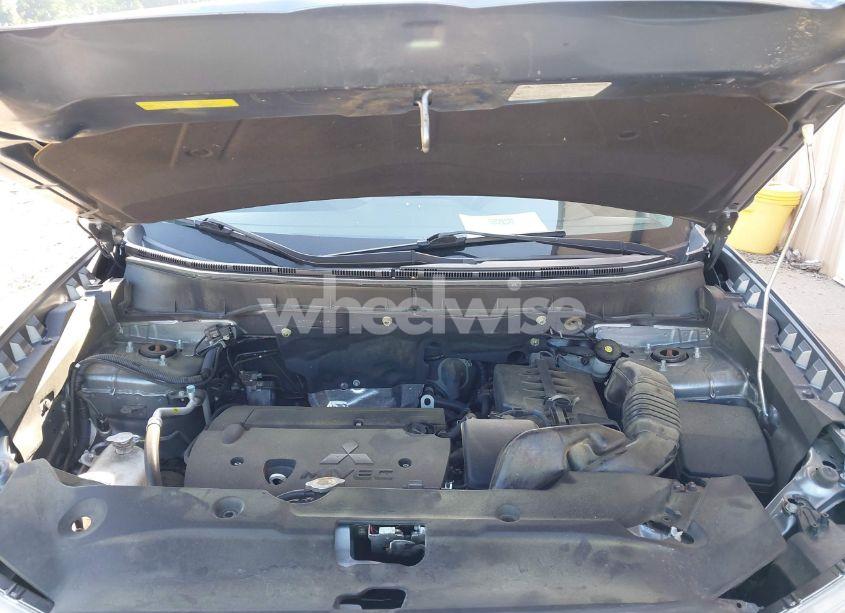 Photo 10 of 2018 Mitsubishi Outlander SPORT 2.4 SE (VIN JA4AR3AW4JU006449)