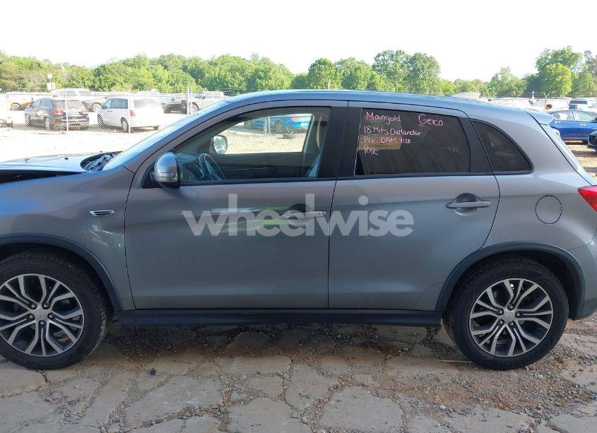 Photo 14 of 2018 Mitsubishi Outlander SPORT 2.4 SE (VIN JA4AR3AW4JU006449)