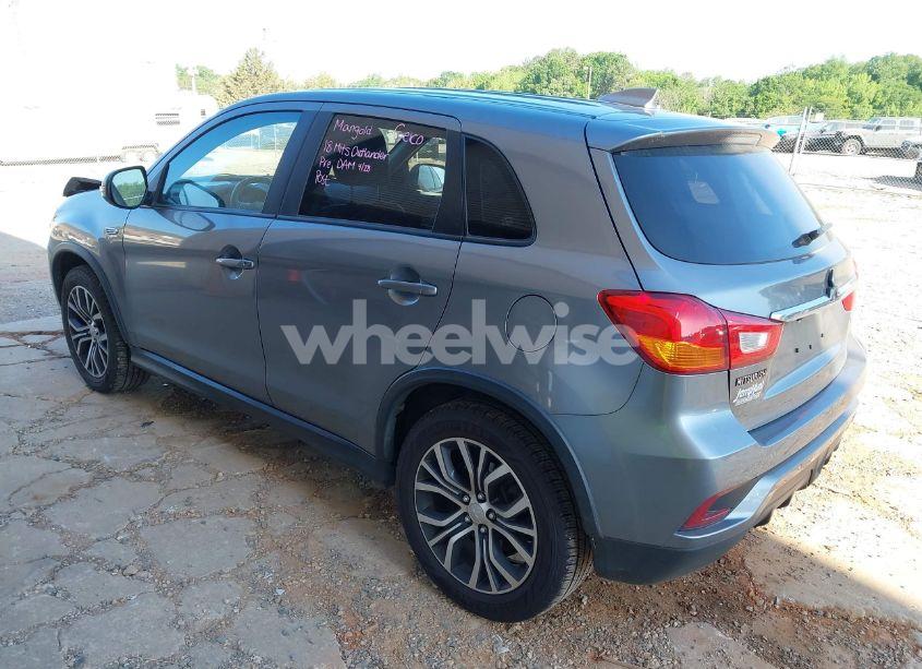 Photo 3 of 2018 Mitsubishi Outlander SPORT 2.4 SE (VIN JA4AR3AW4JU006449)