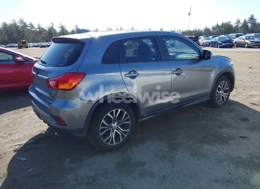 Photo 4 of 2018 Mitsubishi Outlander SPORT 2.4 SE (VIN JA4AR3AW4JZ034691)