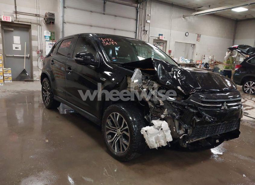 2018 Mitsubishi Outlander SPORT 2.4 SE (VIN JA4AR3AW5JU025320) main photo