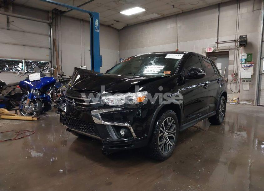 Photo 2 of 2018 Mitsubishi Outlander SPORT 2.4 SE (VIN JA4AR3AW5JU025320)
