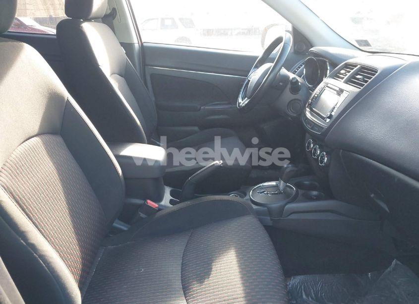 Photo 5 of 2017 Mitsubishi Outlander SPORT 2.4 SE (VIN JA4AR3AW6HZ016770)