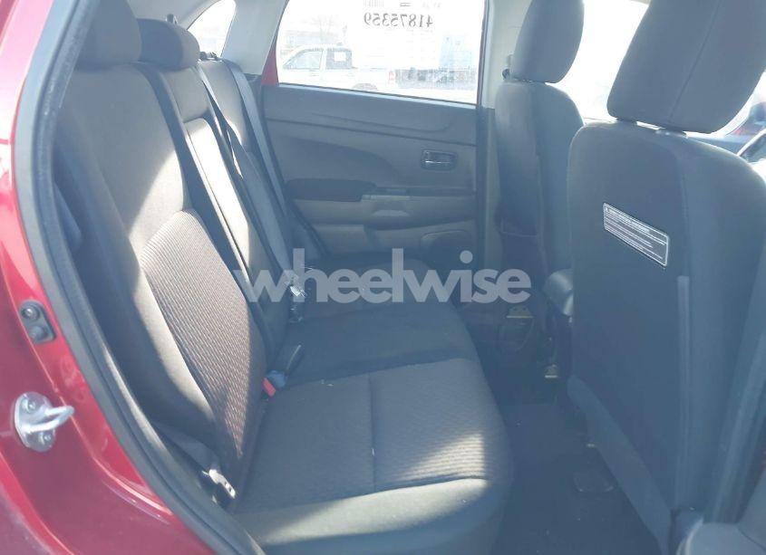 Photo 8 of 2017 Mitsubishi Outlander SPORT 2.4 SE (VIN JA4AR3AW6HZ016770)