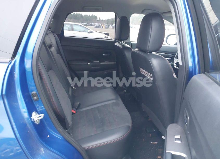 Photo 8 of 2018 Mitsubishi Outlander SPORT 2.4 SE (VIN JA4AR3AW8JZ004867)
