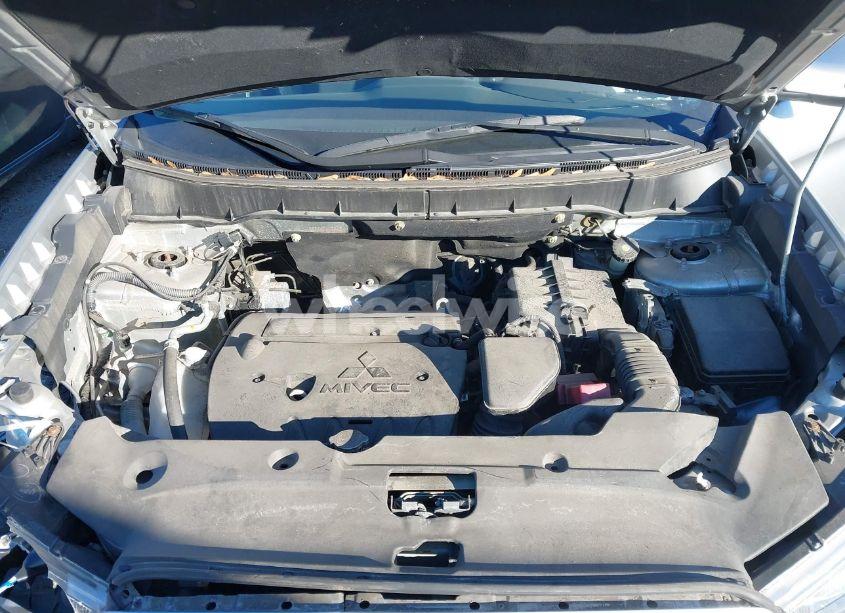 Photo 10 of 2018 Mitsubishi Outlander SPORT 2.4 SE (VIN JA4AR3AW9JZ005073)