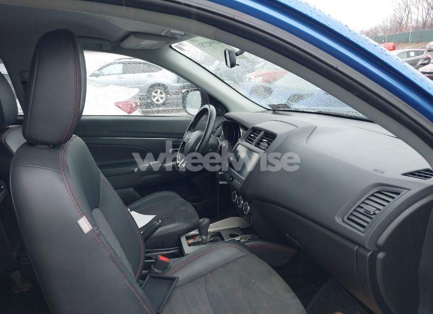 Photo 5 of 2018 Mitsubishi Outlander SPORT 2.4 SE (VIN JA4AR3AWXJU012076)