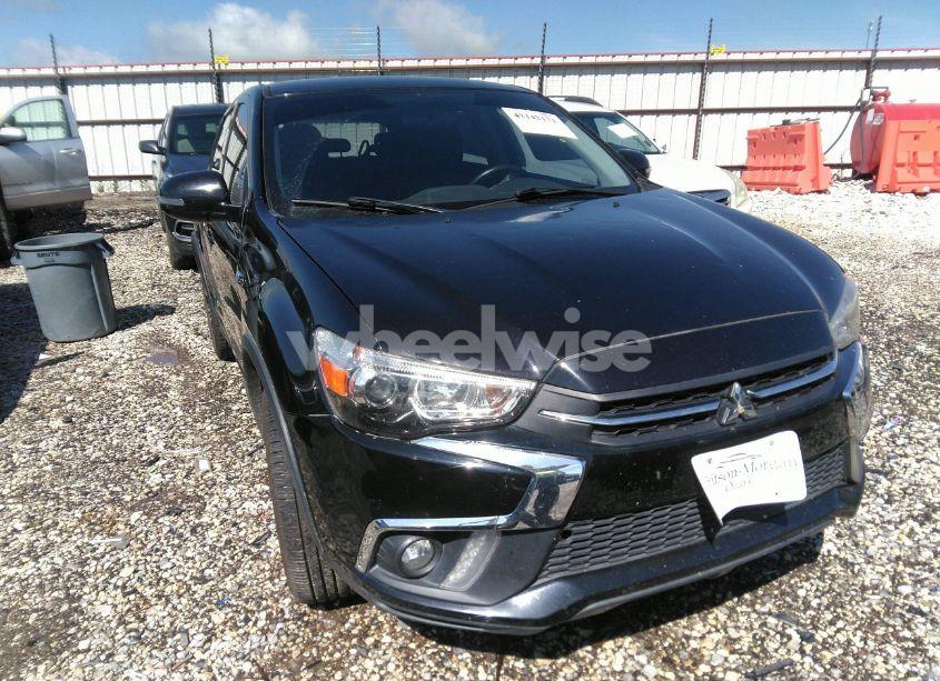 2018 Mitsubishi Outlander SPORT 2.4 SE (VIN JA4AR3AWXJU013308) main photo