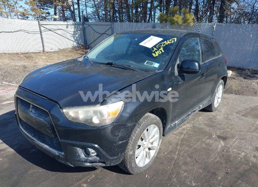 Photo 2 of 2011 Mitsubishi Outlander SPORT SE (VIN JA4AR4AU0BZ000205)
