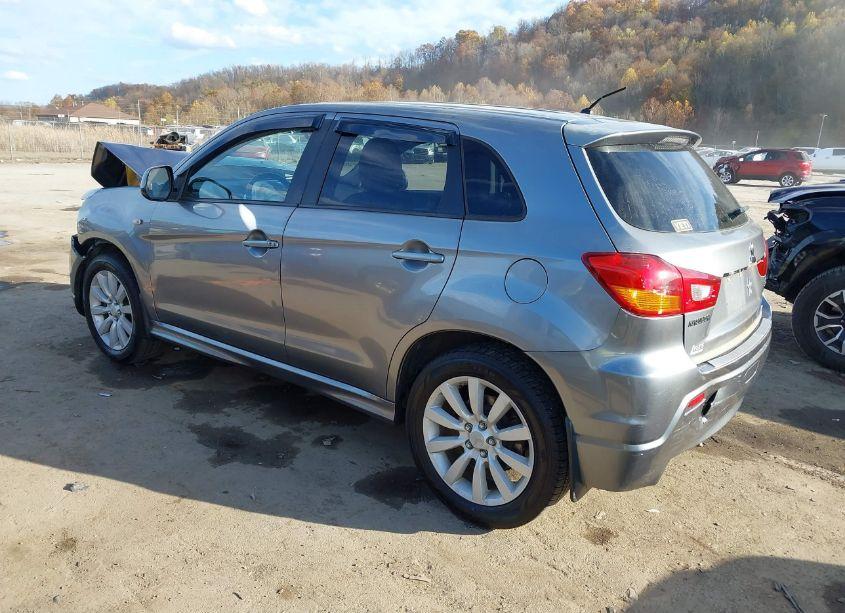 Photo 3 of 2011 Mitsubishi Outlander SPORT SE (VIN JA4AR4AU0BZ006263)