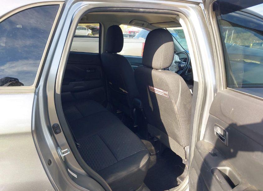 Photo 8 of 2011 Mitsubishi Outlander SPORT SE (VIN JA4AR4AU0BZ006263)