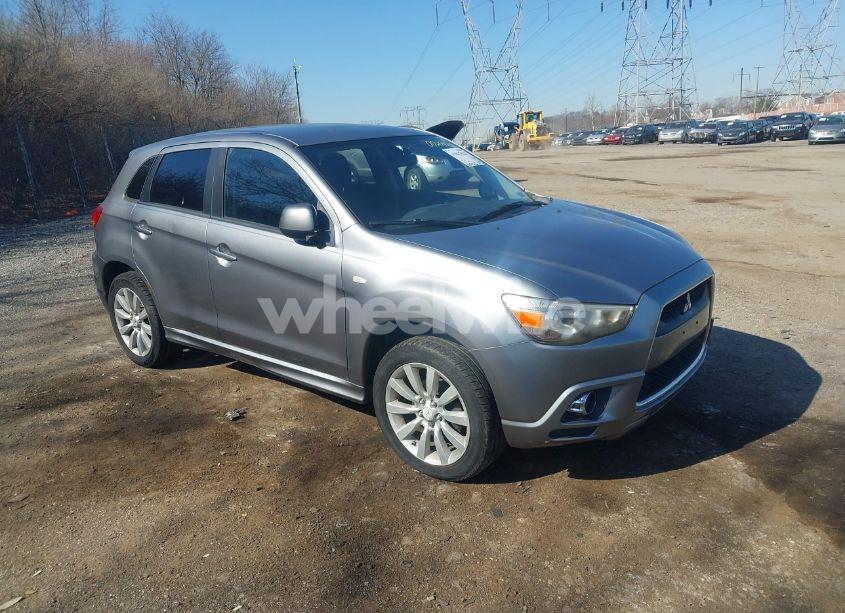 2011 Mitsubishi Outlander SPORT SE (VIN JA4AR4AU0BZ006540) main photo