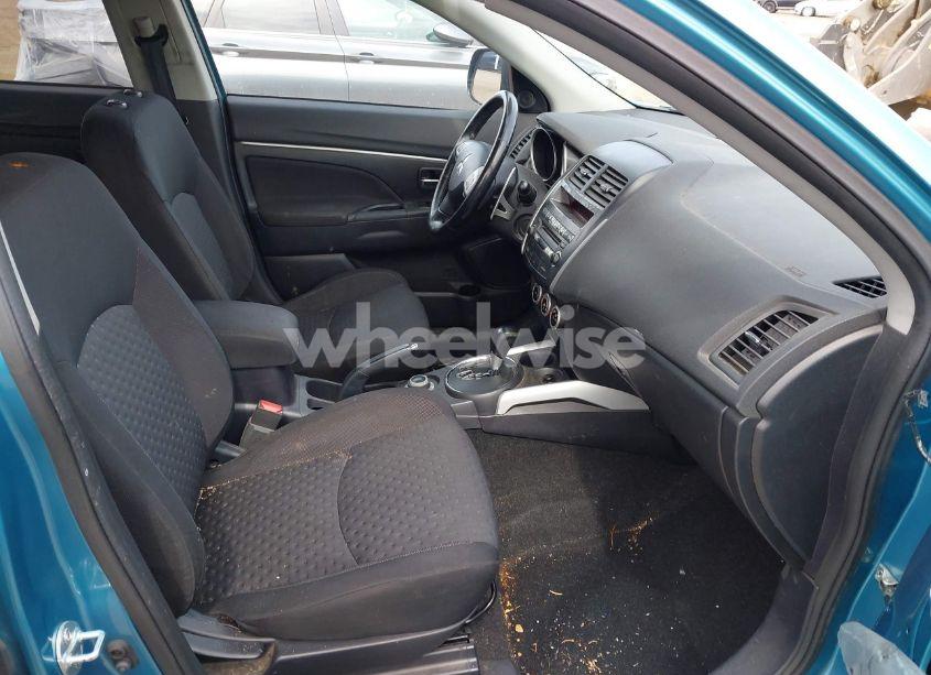 Photo 5 of 2011 Mitsubishi Outlander SPORT SE (VIN JA4AR4AU2BZ004997)