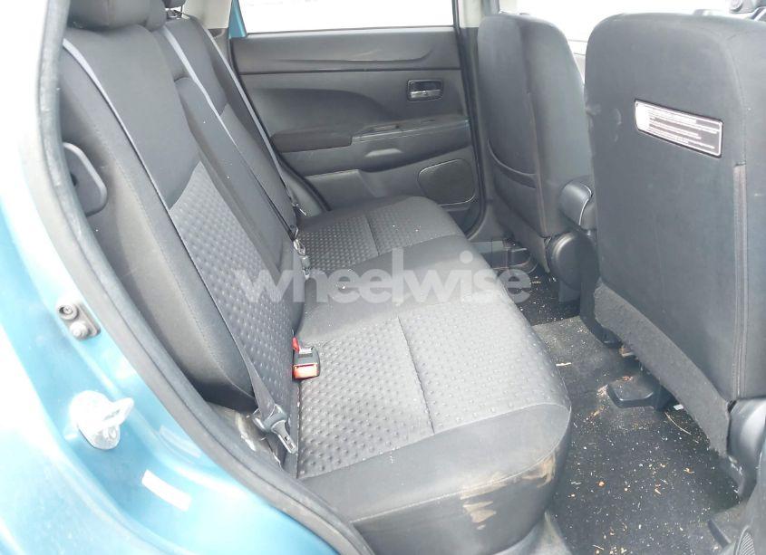 Photo 8 of 2011 Mitsubishi Outlander SPORT SE (VIN JA4AR4AU2BZ004997)