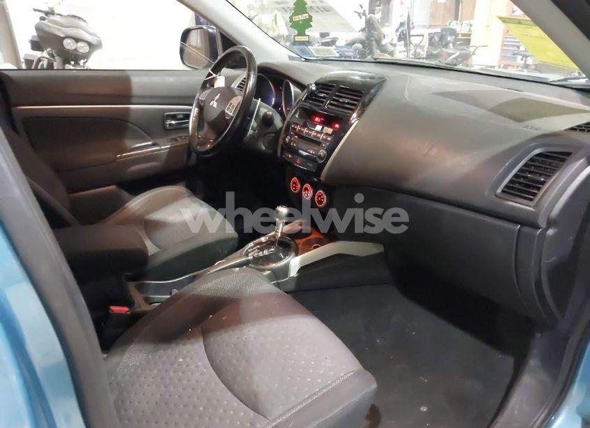 Photo 5 of 2011 Mitsubishi Outlander SPORT SE (VIN JA4AR4AU2BZ023789)