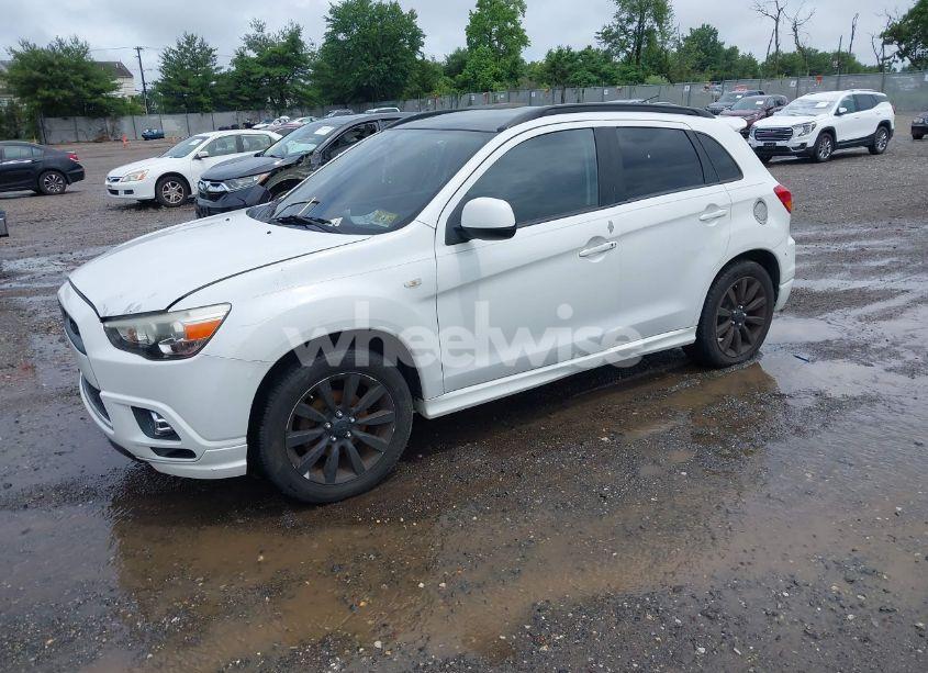 Photo 2 of 2011 Mitsubishi Outlander SPORT SE (VIN JA4AR4AU4BZ000515)