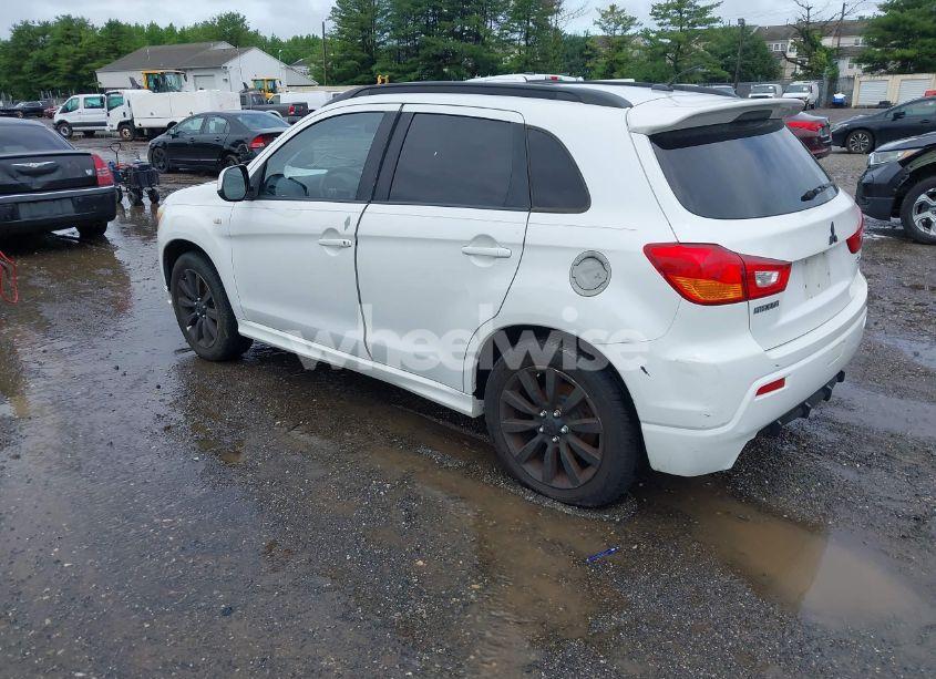 Photo 3 of 2011 Mitsubishi Outlander SPORT SE (VIN JA4AR4AU4BZ000515)