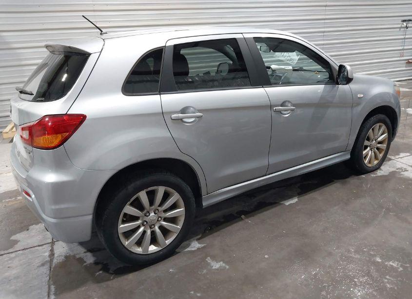 Photo 4 of 2011 Mitsubishi Outlander SPORT SE (VIN JA4AR4AU4BZ011109)