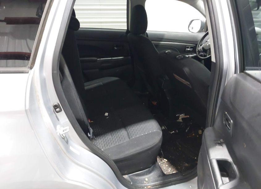 Photo 8 of 2011 Mitsubishi Outlander SPORT SE (VIN JA4AR4AU4BZ011109)