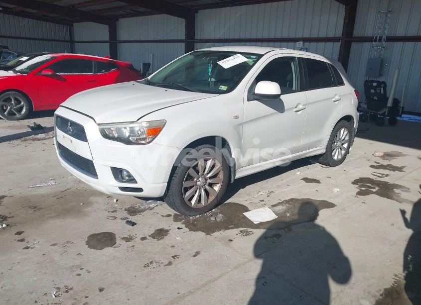 Photo 2 of 2011 Mitsubishi Outlander SPORT SE (VIN JA4AR4AU4BZ015340)