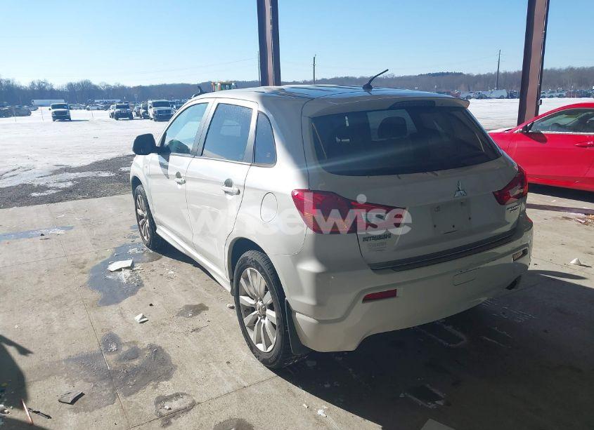 Photo 3 of 2011 Mitsubishi Outlander SPORT SE (VIN JA4AR4AU4BZ015340)