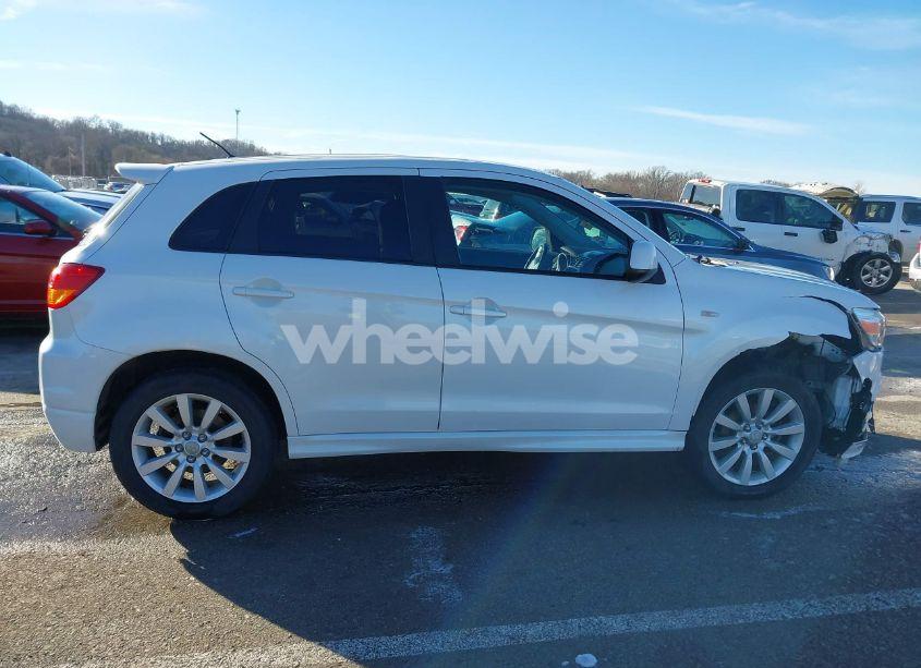 Photo 13 of 2011 Mitsubishi Outlander SPORT SE (VIN JA4AR4AU4BZ024801)