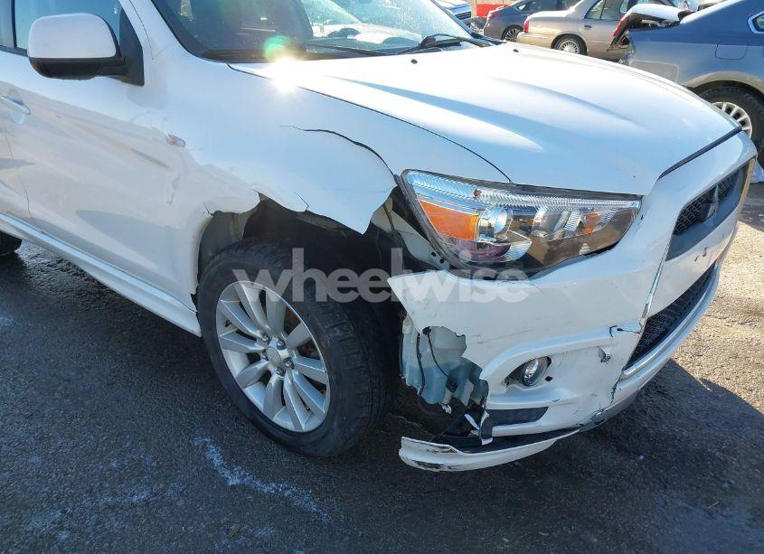 Photo 6 of 2011 Mitsubishi Outlander SPORT SE (VIN JA4AR4AU4BZ024801)