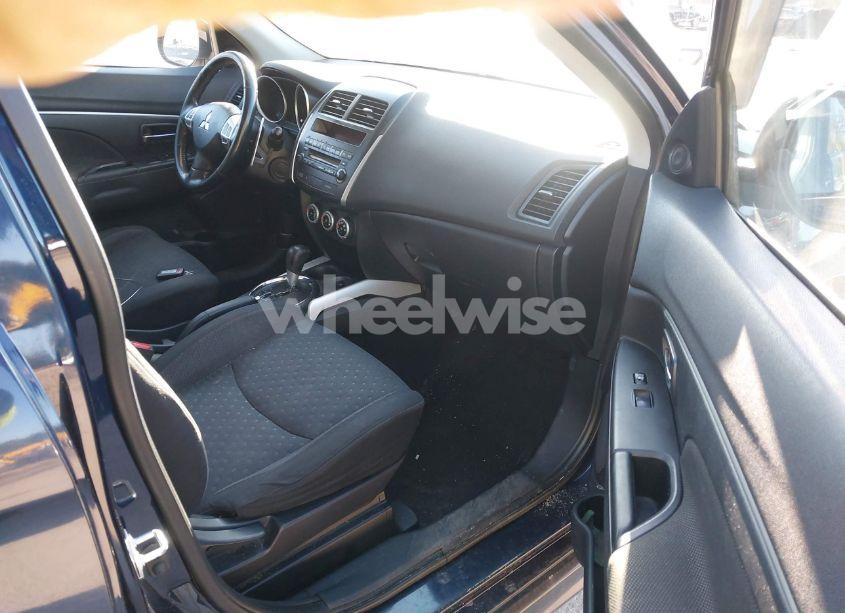 Photo 5 of 2011 Mitsubishi Outlander SPORT SE (VIN JA4AR4AU8BZ008035)