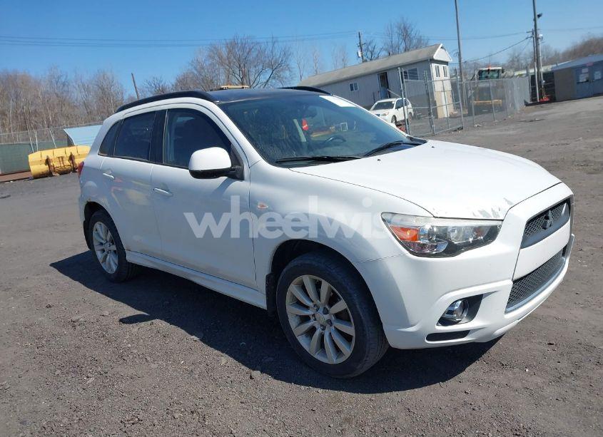 2011 Mitsubishi Outlander SPORT SE (VIN JA4AR4AU8BZ017463) main photo
