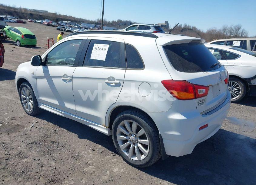 Photo 3 of 2011 Mitsubishi Outlander SPORT SE (VIN JA4AR4AU8BZ017463)
