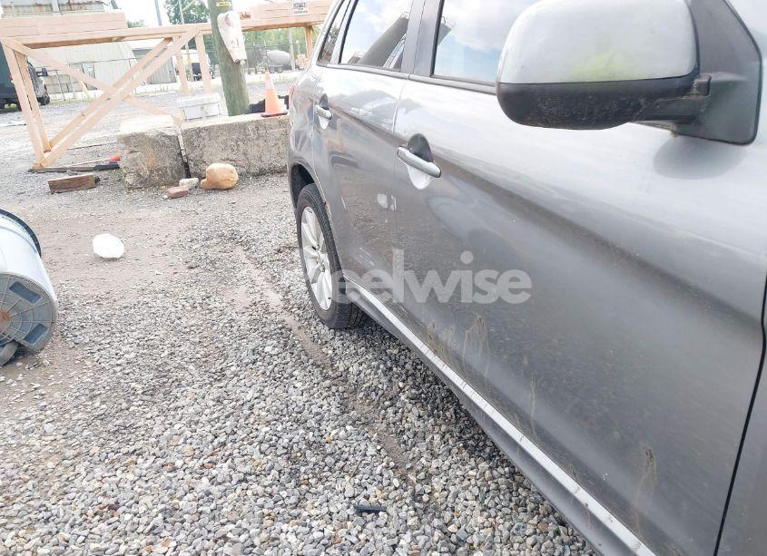 Photo 6 of 2011 Mitsubishi Outlander SPORT SE (VIN JA4AR4AU9BZ006097)