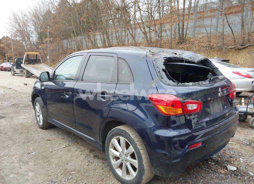 Photo 3 of 2012 Mitsubishi Outlander (VIN JA4AR4AU9C0010060)