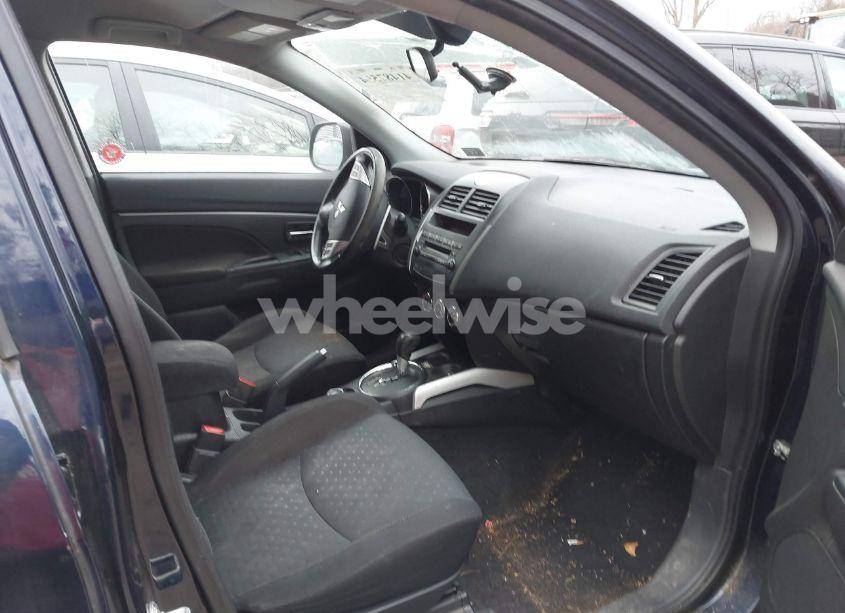 Photo 5 of 2012 Mitsubishi Outlander (VIN JA4AR4AU9C0010060)