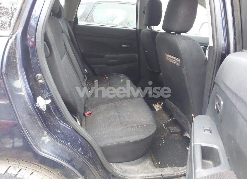 Photo 8 of 2012 Mitsubishi Outlander (VIN JA4AR4AU9C0010060)