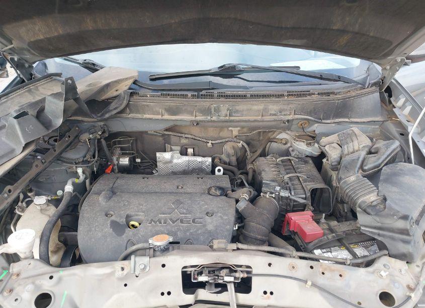 Photo 10 of 2011 Mitsubishi Outlander SPORT SE (VIN JA4AR4AUXBZ006433)